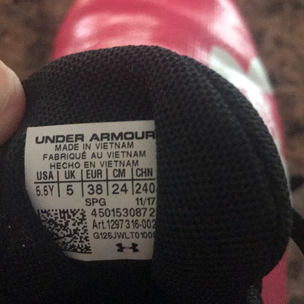 UA softball cleats, size eu 38, size 8